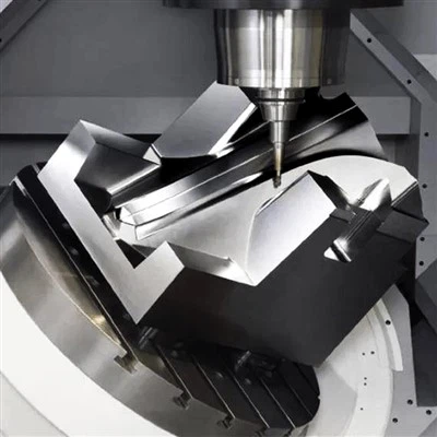 5 peças usinadas de eixo